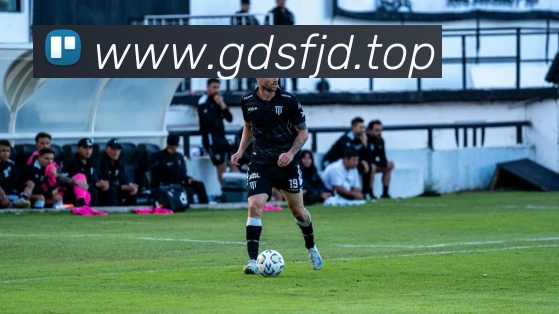 曼联功勋瓦伦西亚退役后动态：与老特拉福德的不解之缘